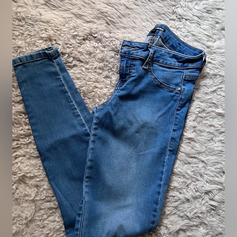 Women’s size 7 fashion nova jeans
